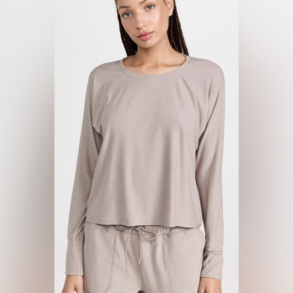 Beyond Yoga Light Brown Featherweight Daydreamer Pullover Top - Picture 5 of 13